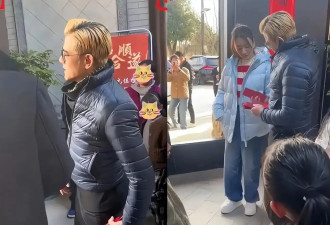 郭富城随妻探亲结束，老丈人为爱婿送行安排臭干子，天王高台致辞