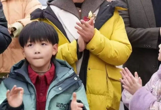 74岁刘晓庆与小37岁男主拍短剧！她姿色不输...