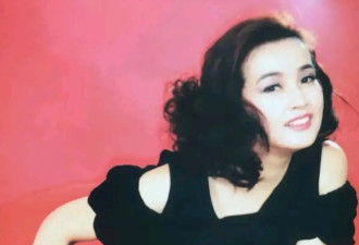 刘晓庆45岁拍下了罕见性感写真，大胆、前卫