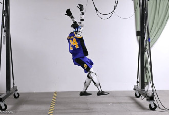 影片：辉达助术突破 人形机器人Kobe后仰跳投