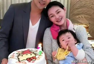 汪小菲台北街头下跪，情绪失控发语音骂张兰...