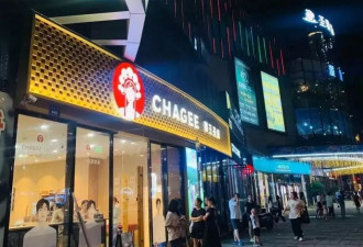 返乡过年，我被小县城的消费震撼了