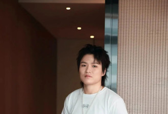 成功卫冕金腰带！张伟丽“像水一样”格斗