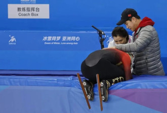 离韩入中国籍,他在亚冬会冲线夺金后为何跪地痛哭