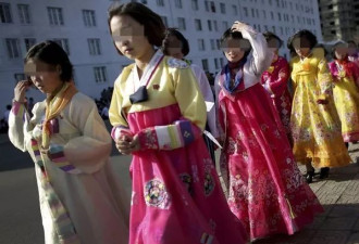 朝鲜20女高中生集体大玩“禁忌游戏” 遭羞辱式公开处刑