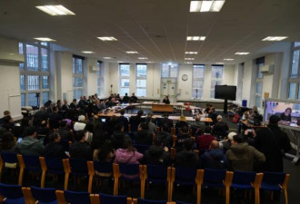 中国超级大使馆听证首日 操普通话人士占领会场