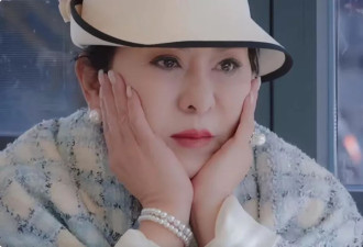 当74岁刘晓庆穿泳装亮相，我才明白“女人微胖才是极品”