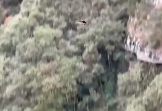 惊悚：中国景区停电，游客悬半空中后直坠山谷