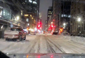 多伦多铲雪持续一整天！60km/h吹雪！周六还有新一轮降雪！