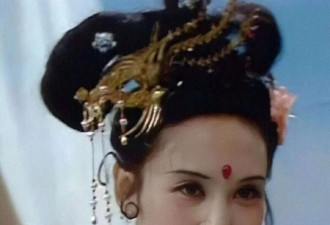 她一辈子只拍一部戏，冯小刚喜欢她几十年