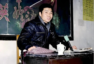 他是“双料影帝”，是雷佳音的恩师，他离婚了吗?