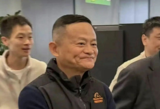 马云穿6000块LP喝瑞幸，雷军爱穿国货，大佬们私服都穿什么？