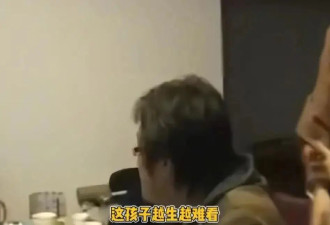 还是张艺谋敢说，揭露娱乐圈真相，被网友怒怼，扳石头砸自己的脚