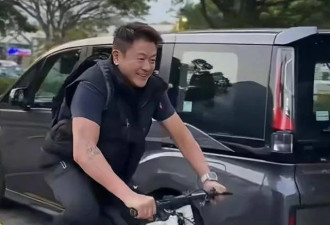香港知名男星离婚后终身不娶，减肥成功颜值回春