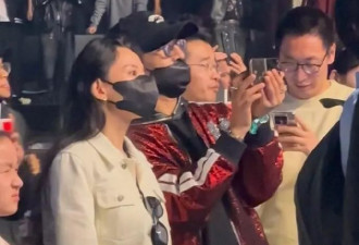 汪峰携小19岁女友看演唱会，森林北疑似怀孕
