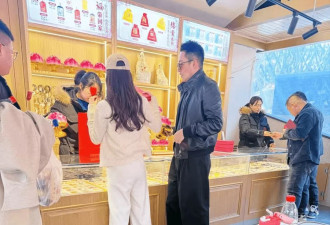 汪小菲夫妇被偶遇现身红螺寺，深情人设再遭质疑