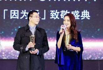 玖月奇迹王小玮也有“饱满身材”，真空穿丝绒连体裤，气质太惊艳