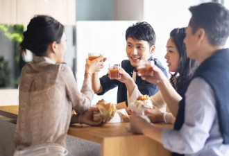DeepSeek越厉害，人脉越值钱