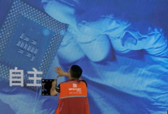 中国AI模型三部曲：出圈、出海、削价内卷？