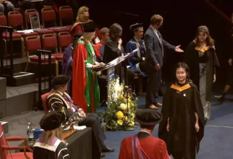 剑桥大学毕业海归后，我选择了在动物园“铲屎”
