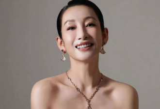 秦海璐带老公回老家，夫妻穿搭接地气
