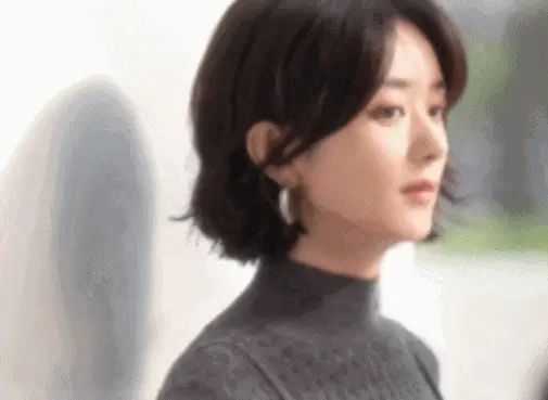 太好了是轻短发，春日换发型就听赵丽颖的！