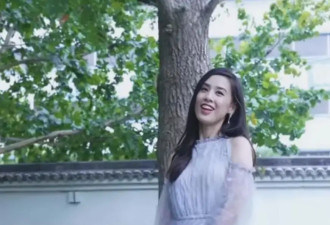 黄圣依离婚后彻底释放！穿露肩裙豪宅撩裙热舞，离开杨子终于找回自我！