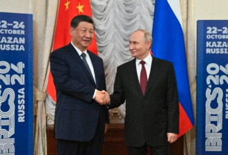 “和中国结盟就像魔戒 欠债变巨富、乞丐变国王”