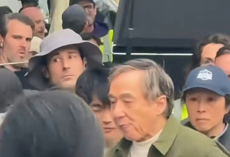 “怎么老成这样？” 成龙近况曝光 70岁白发引热议