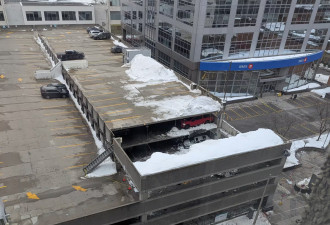 多图！渥太华市中心停车场顶层因积雪坍塌！50辆车被困！