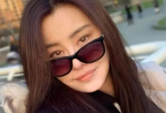 王祖贤在加拿大开艾灸馆，亲自为顾客服务，被曝拥有73亿资产