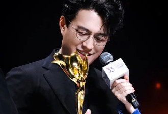 靳东回应首获白玉兰戏剧表演艺术奖：我要感谢舞台