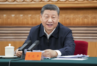 习近平主持会议 讨论国务院的《工作报告》