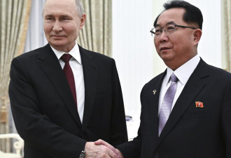 普京会见朝高官 金正恩向普京致以“战斗问候”