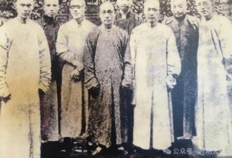 晚清最虐爱情：他砍头30刀，她跳河殉情