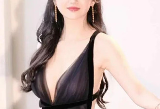 人间富贵花”景甜康复之后，晒出最新性感美照，愈发成熟美丽