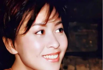 刘嘉玲晒40年前纸币，揭入行只有2000元，旧照...