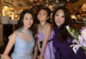 李嘉欣瘦了！穿蕾丝长裙好漂亮，看不出实际年龄