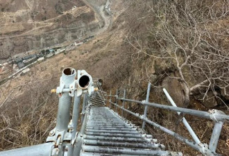 中国最难娶媳妇的村子 建在鸟都飞不去的悬崖上