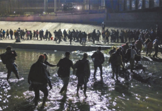 助2万人偷渡 规模最大的人蛇集团被破获