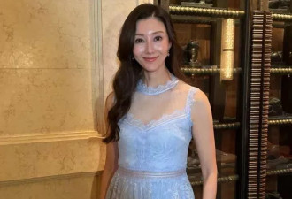 54岁李嘉欣近照曝光，网友感慨美人迟暮