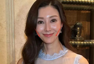 54岁李嘉欣近照曝光，网友感慨美人迟暮