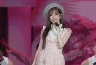 王心凌演唱会穿搭美哭了！甜美娇俏，40+依旧少女心满满
