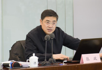 央视前“当红小生”主持人升官了
