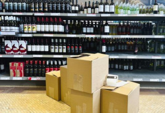 加拿大多个省份宣布 禁止出售美国酒