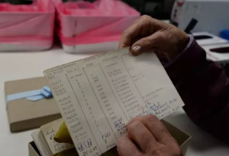 一人救240万新生儿 全球传奇“金臂人”在睡梦中离世