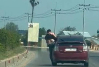 中国商人在柬埔寨公路跳车，摆脱4名当地人的绑架