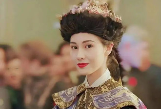 54岁李嘉欣露面！发福明显，颜值下滑，女神也...