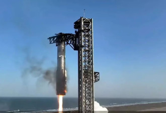 SpaceX第二代新星舰发射，“筷子夹火箭” 日趋成熟