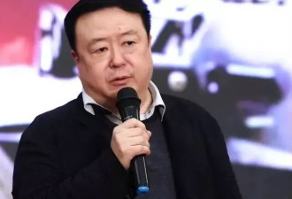 尤小刚：三婚娶小30岁美女，64岁终于当爹
